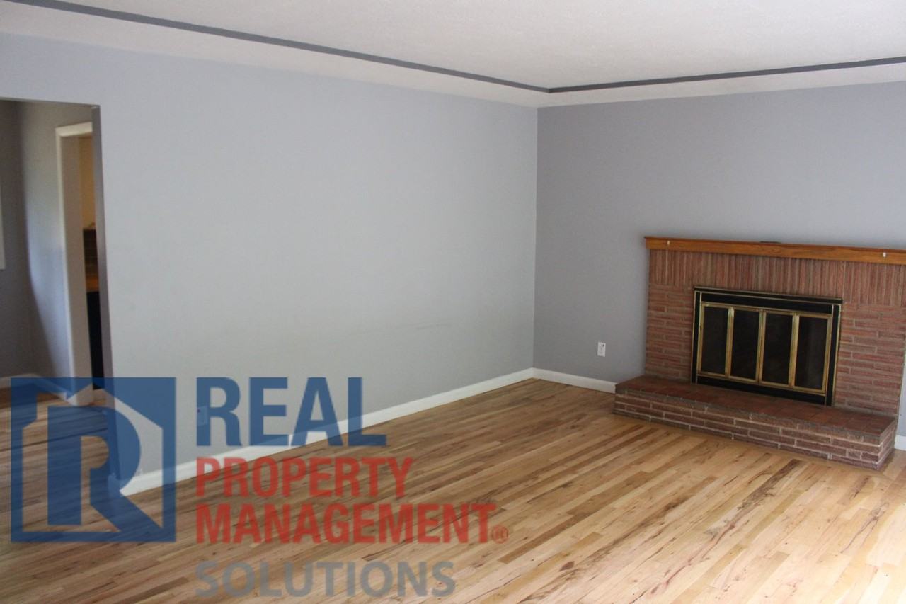 2731 Sw Taylors Ferry Rd - Photo 3 of 44