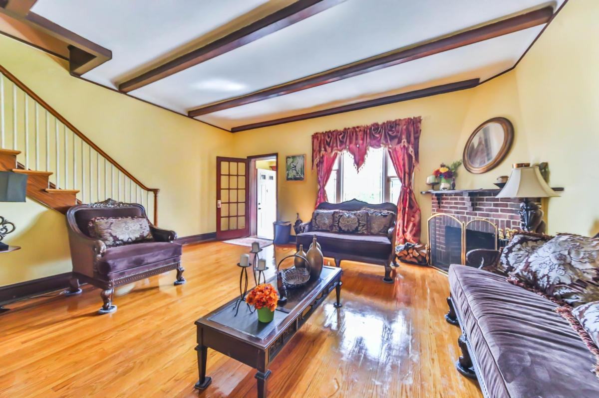 32 Tudor Terrace #1 - Photo 3 of 7