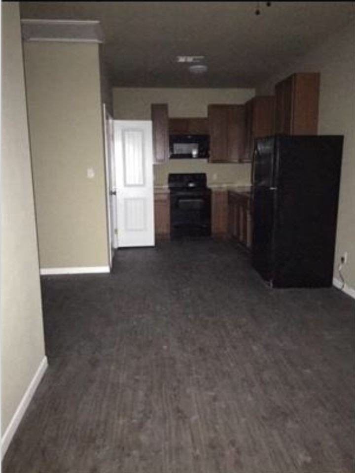 1013 Fir Ln #1 - Photo 3 of 13