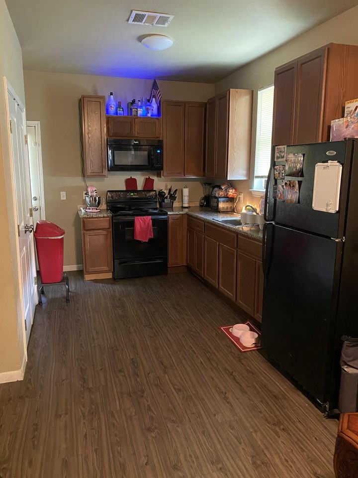 1013 Fir Ln #1 - Photo 4 of 13