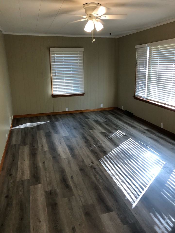 1203 Benton Ave #1 - Photo 3 of 13