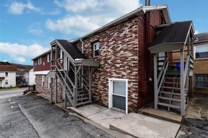 featured image of 864 Wayne Ave #864