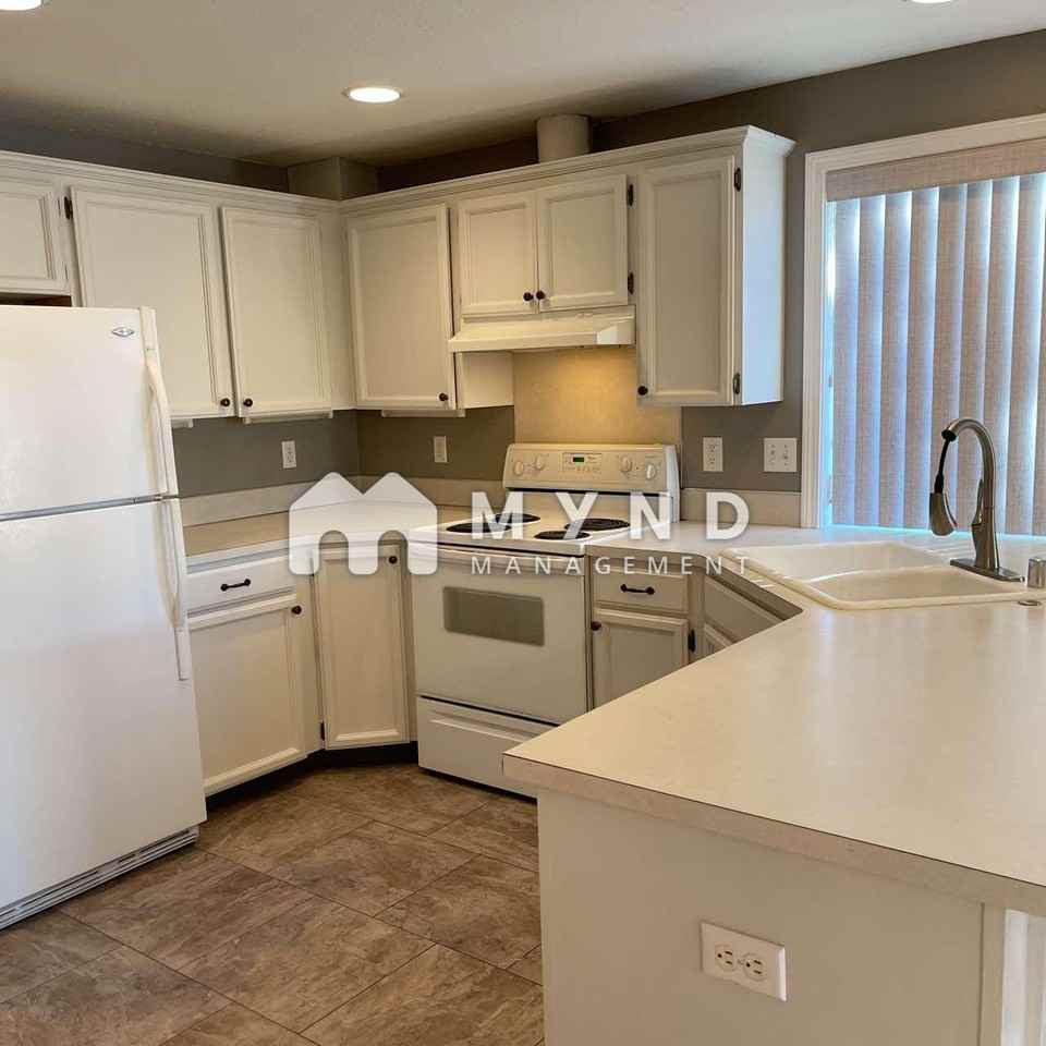 11521 Ne 29th St - Photo 2 of 24