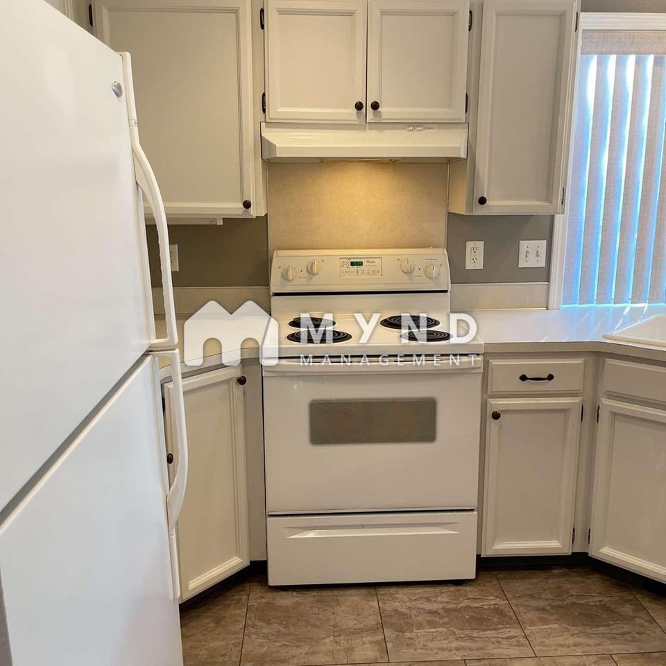 11521 Ne 29th St - Photo 3 of 24