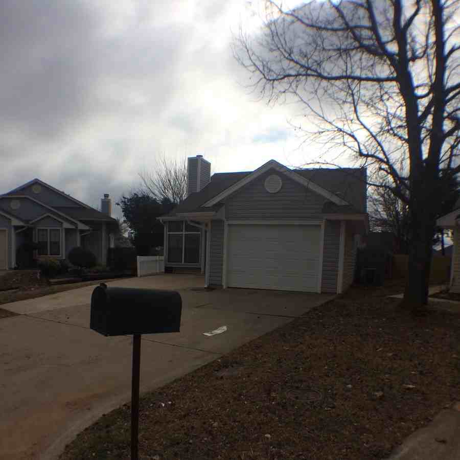 9732 Mayview Ct - Photo 3 of 16