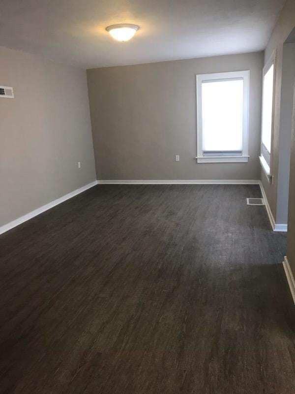 69077 Lyman St - Photo 3 of 8