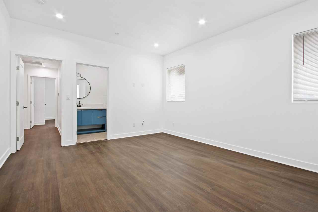 1137-1139 S. Lorena Street (4 UNITS) - 1137 1/2 #1137-1-2 - Photo 3 of 11