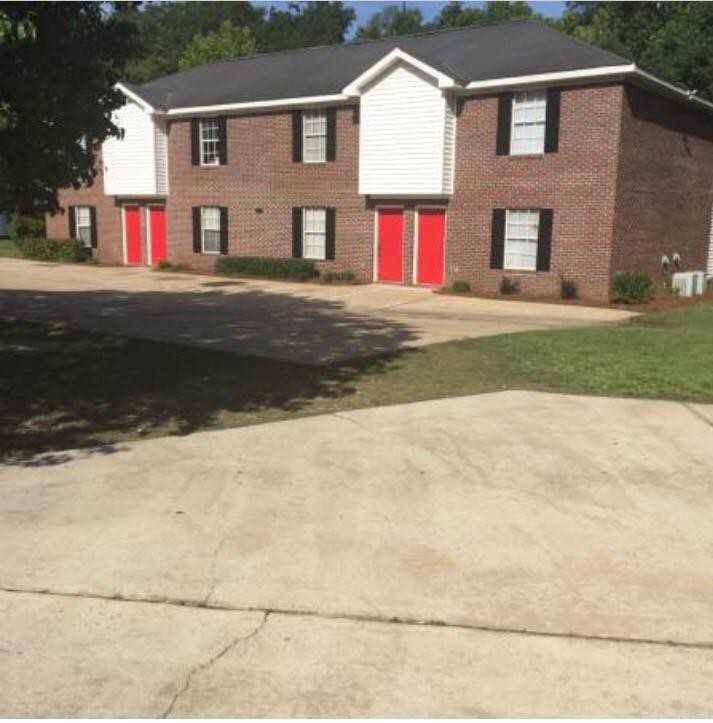 5252 Crystal Ct - Photo 2 of 11