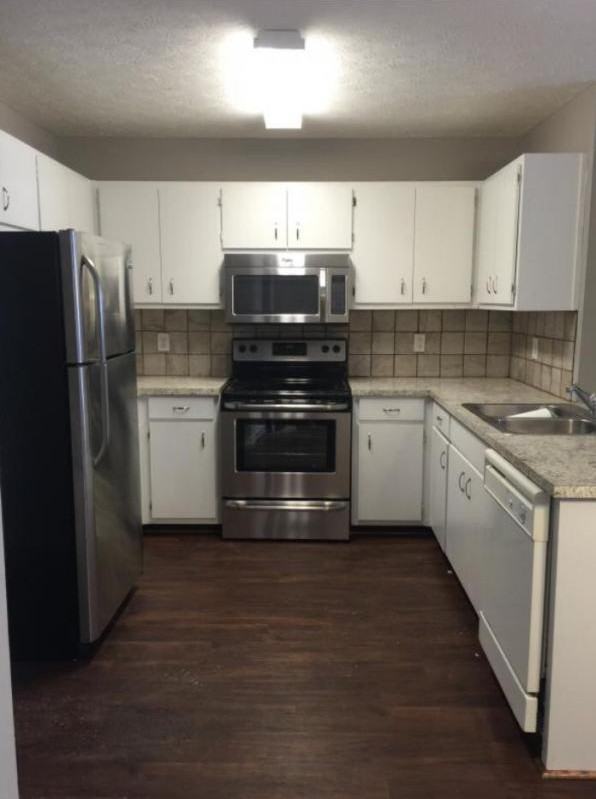 5252 Crystal Ct - Photo 4 of 11