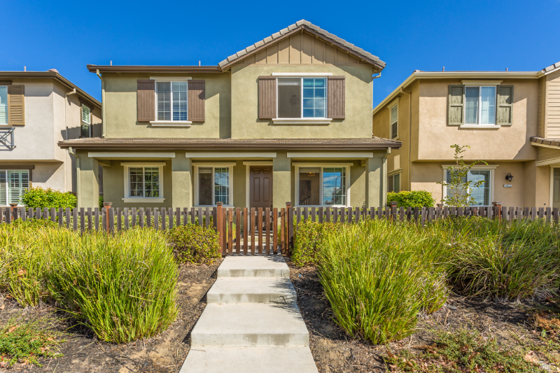 4255 Wagner Ct - Photo 3 of 28