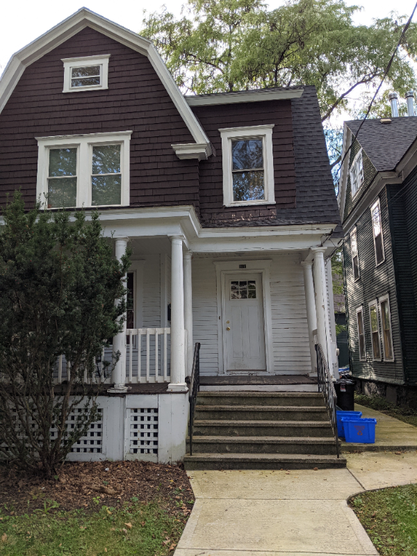 818 Lancaster Ave - Photo 2 of 33