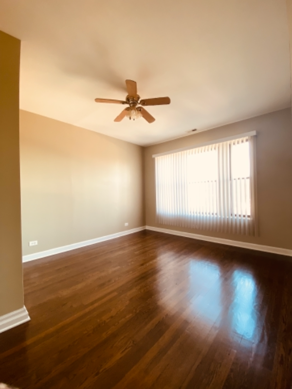 4149 S Prairie Ave #3S - Photo 2 of 8