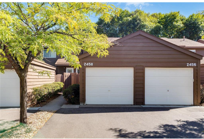 2458 Crestwood Drive - Photo 2 of 32