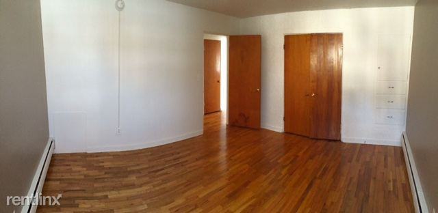 Senate Place Apartments - Photo 3 of 6