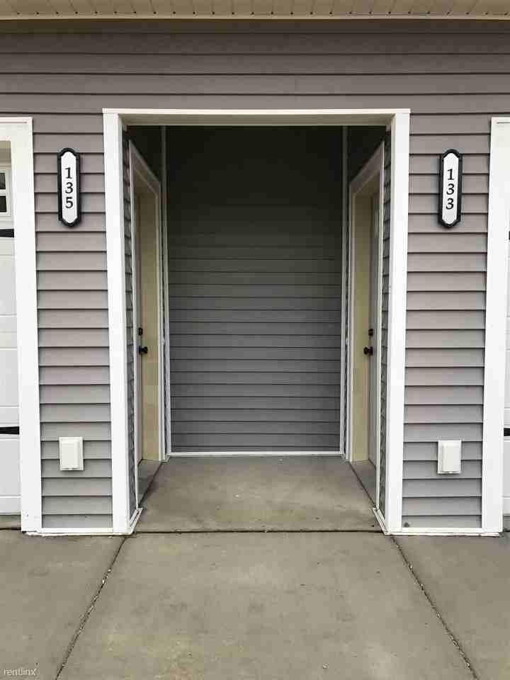 135 Linda Path - Photo 2 of 19