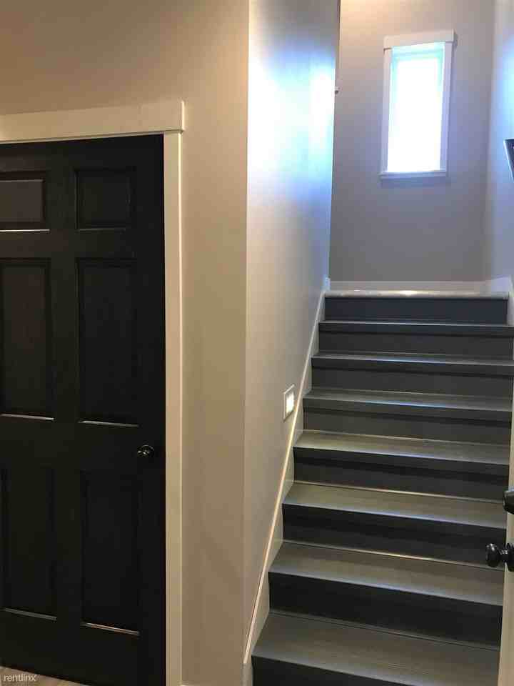 135 Linda Path - Photo 3 of 19