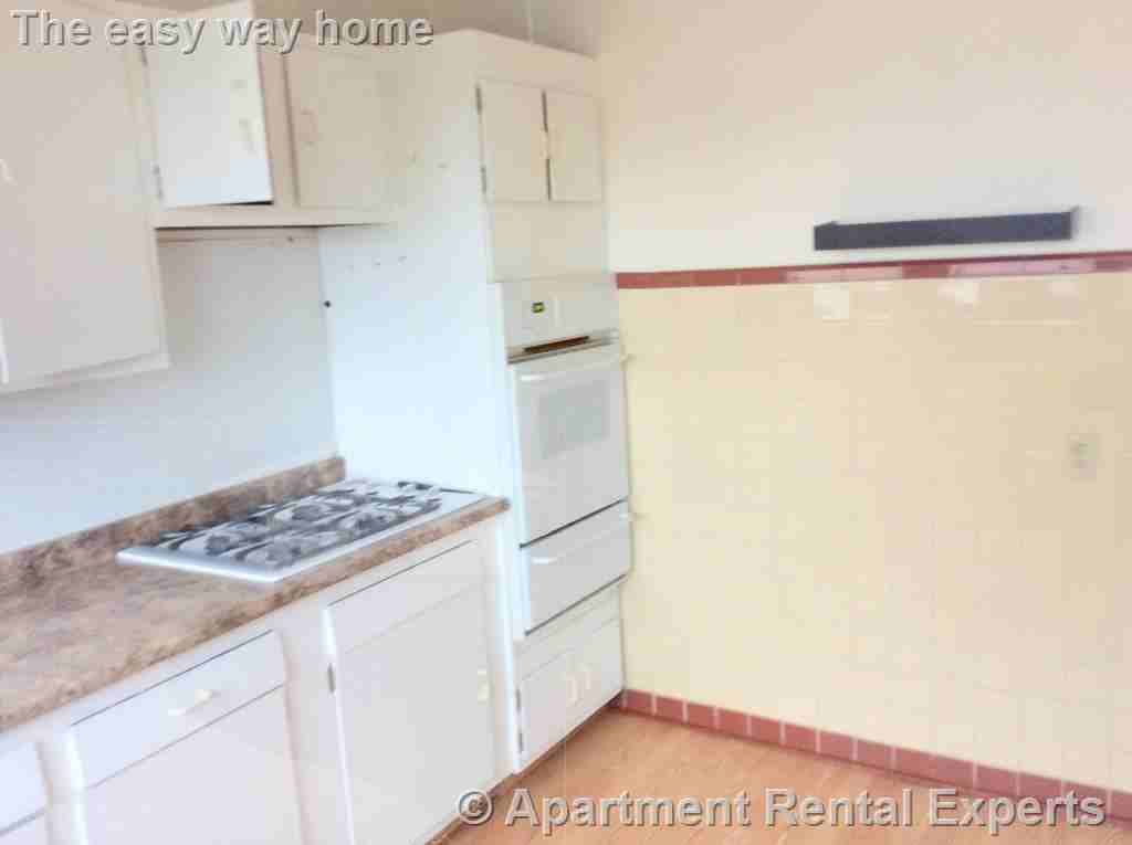 16 Braemore Rd #1 - Photo 3 of 12