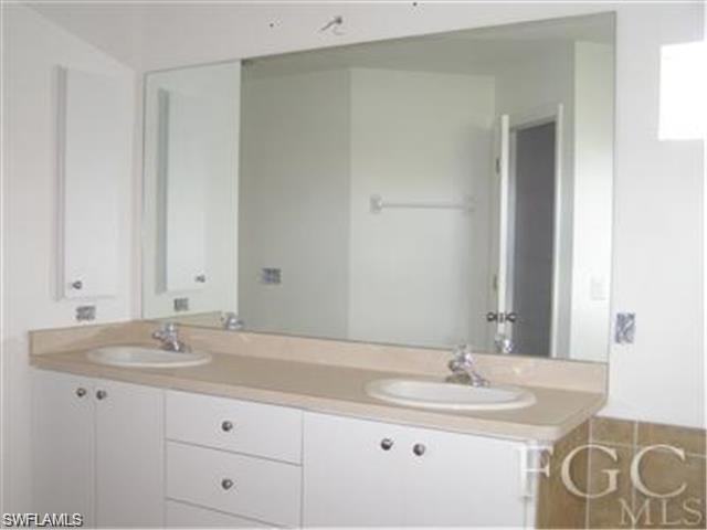 1100 NW 21st Ave - Photo 3 of 9