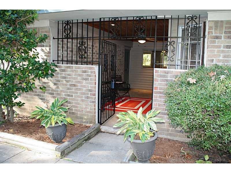 619 Pine Cone Dr - Photo 2 of 12