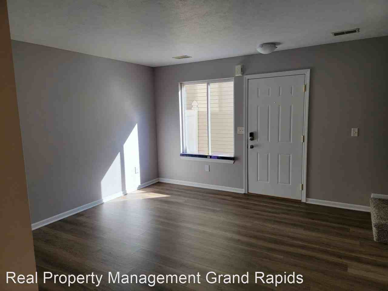 8525 Courtland Dr Ne - Photo 3 of 13