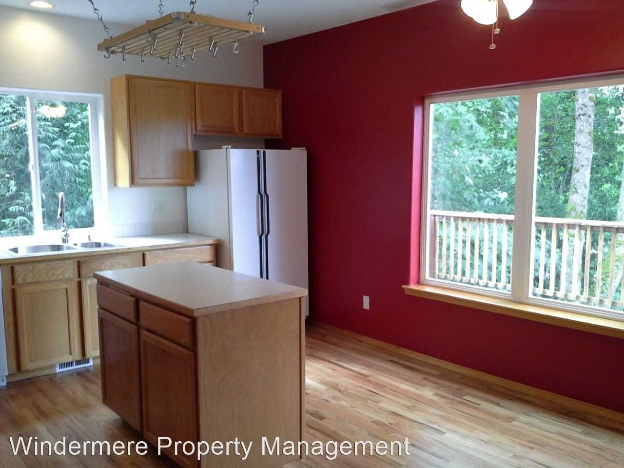 128 41st St - Photo 3 of 15