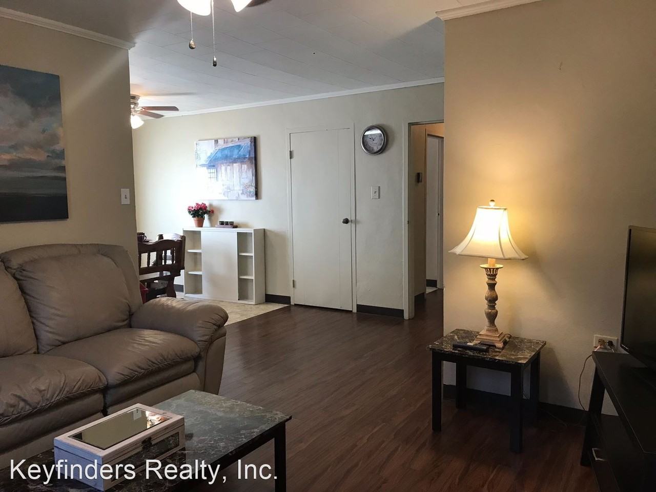 610 Saint Peters Aly - Photo 3 of 8