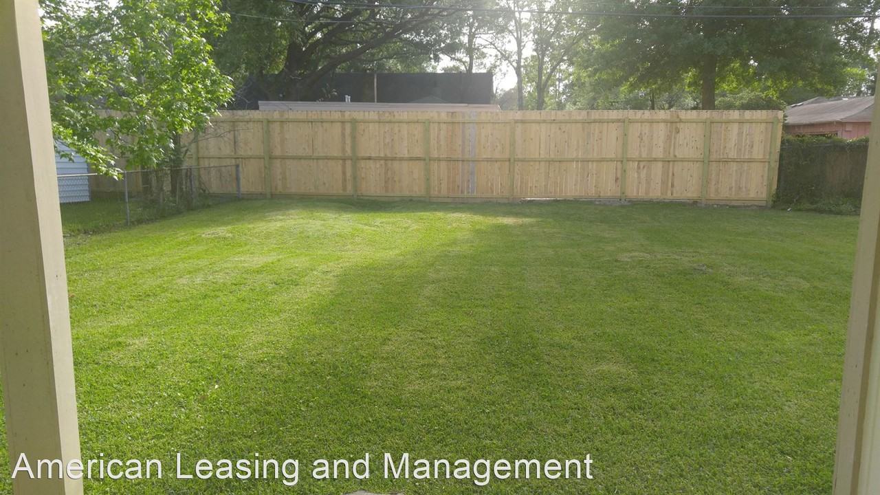 640 Callaway Dr - Photo 3 of 11