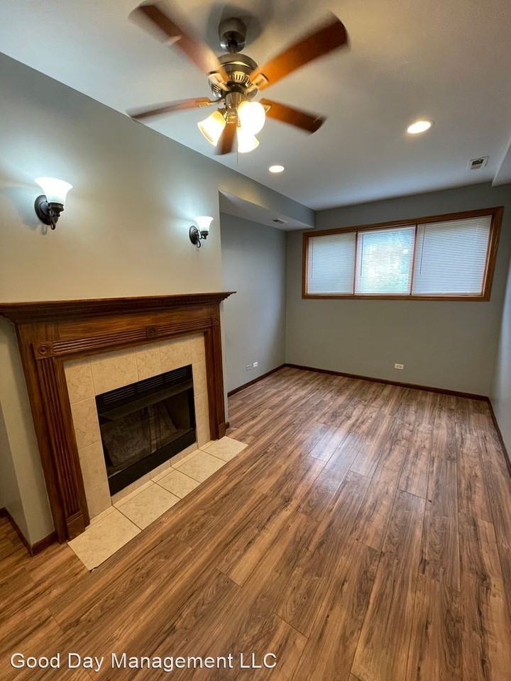 5333 S Calumet Ave - Photo 2 of 19