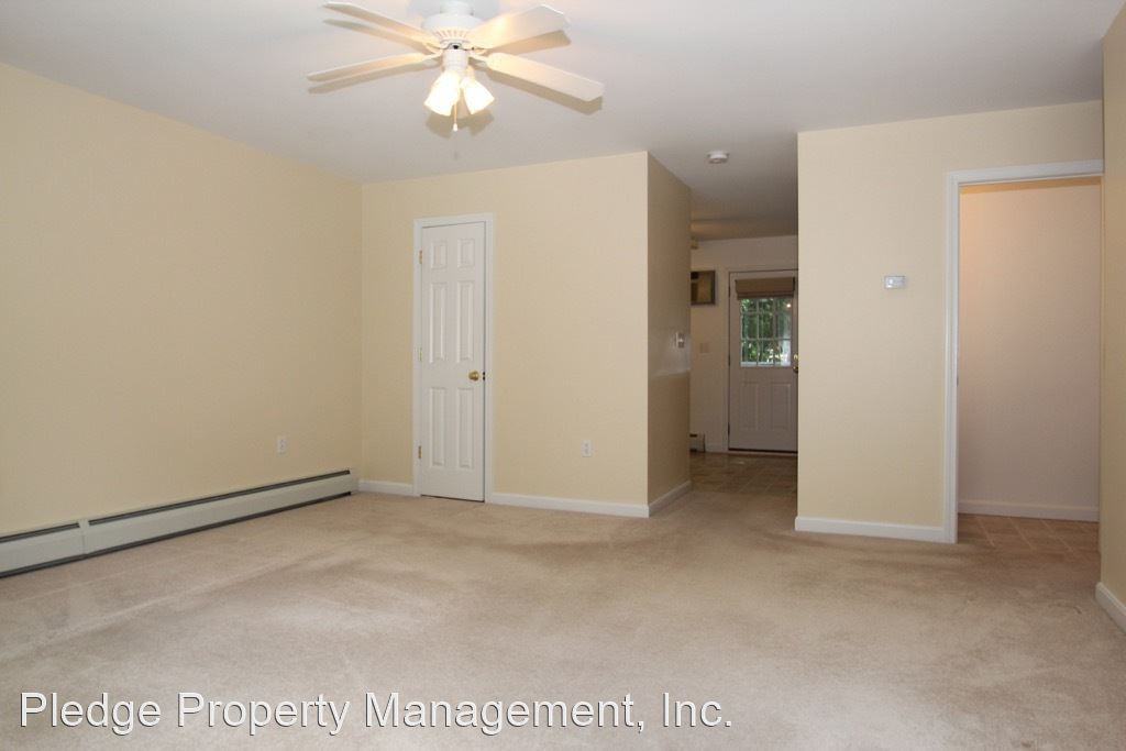 10 Cathcart Dr #13 - Photo 2 of 21