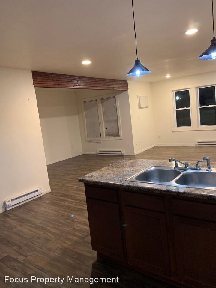 436 Broad St - Photo 2 of 22