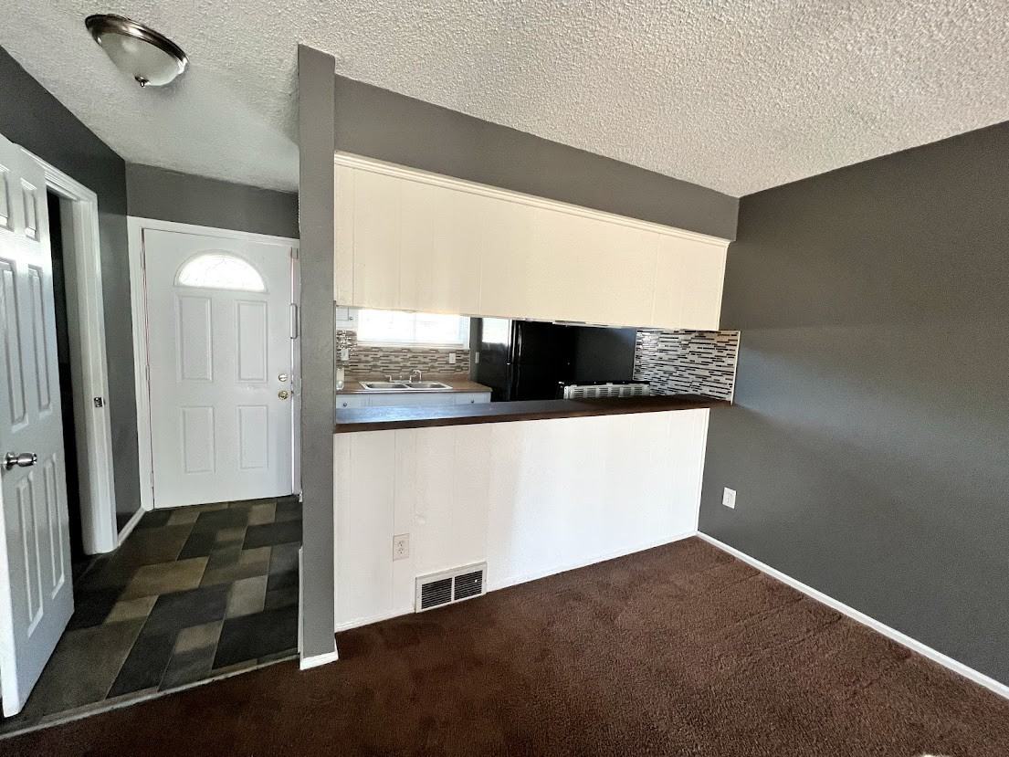 11623 Richmond Ave - Photo 3 of 6