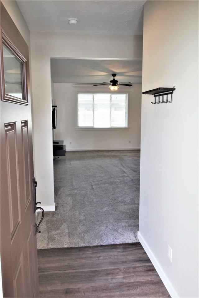 2080 S Hills Ave - Photo 2 of 30