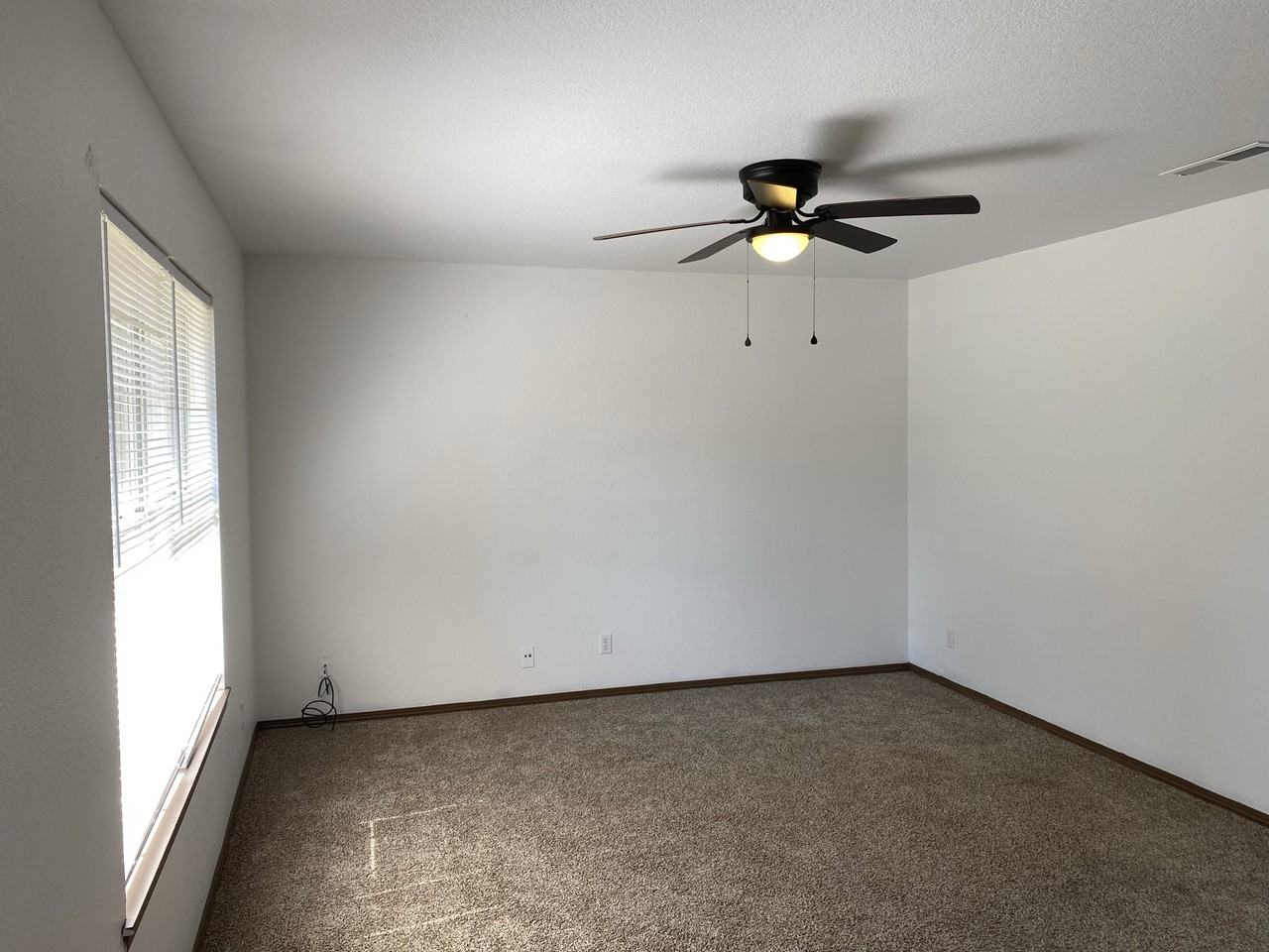 3128 Jerri Ln - Photo 2 of 20