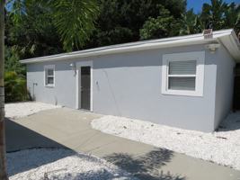 featured image of 3805 West Leona Street #4