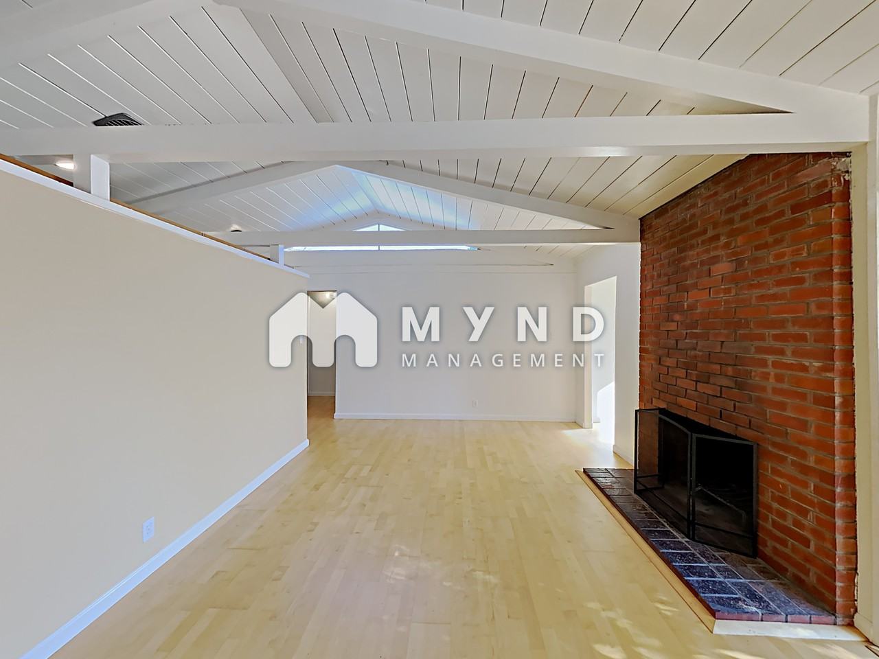 479 Emmons Dr - Photo 2 of 17