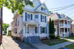 featured image of 94 N Winooski Ave