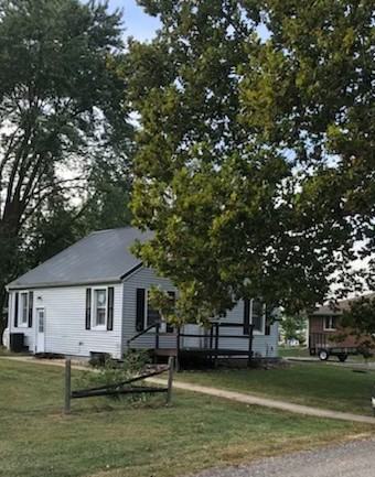 808 Park St - Photo 3 of 24