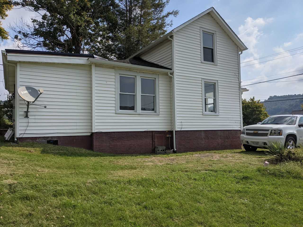 335 W Main St - Photo 2 of 18