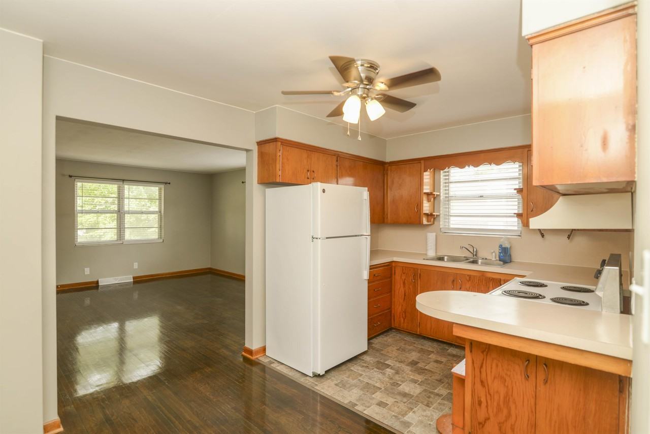 214 W Atchison St #1 - Photo 6 of 13