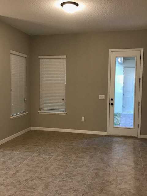 12635 Salomon Cove Drive - main #1 - Photo 4 of 14