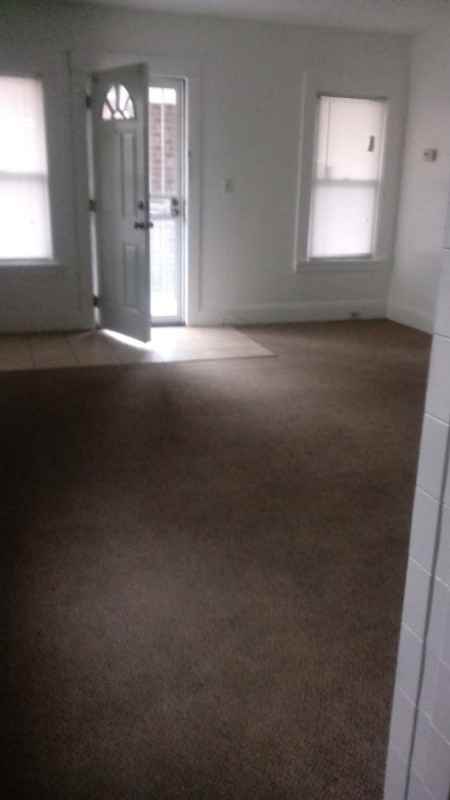 1013 Nathaniel Spacious Rooms - Photo 2 of 11