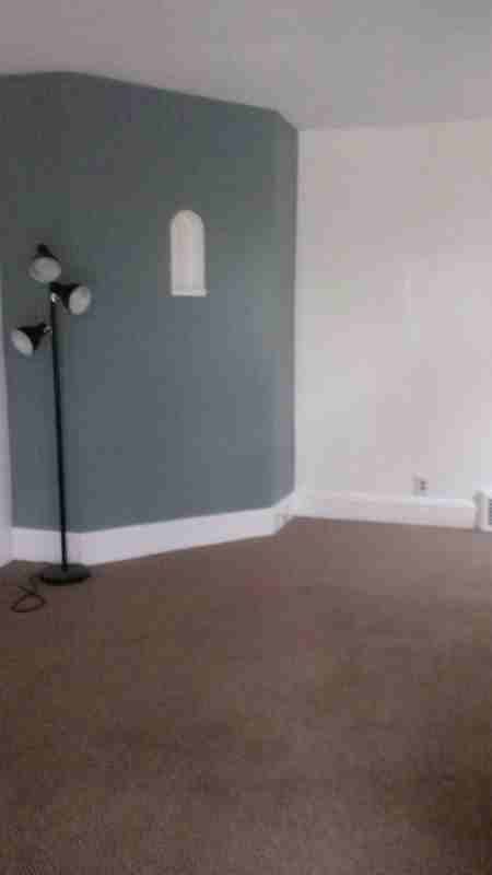 1013 Nathaniel Spacious Rooms - Photo 3 of 11