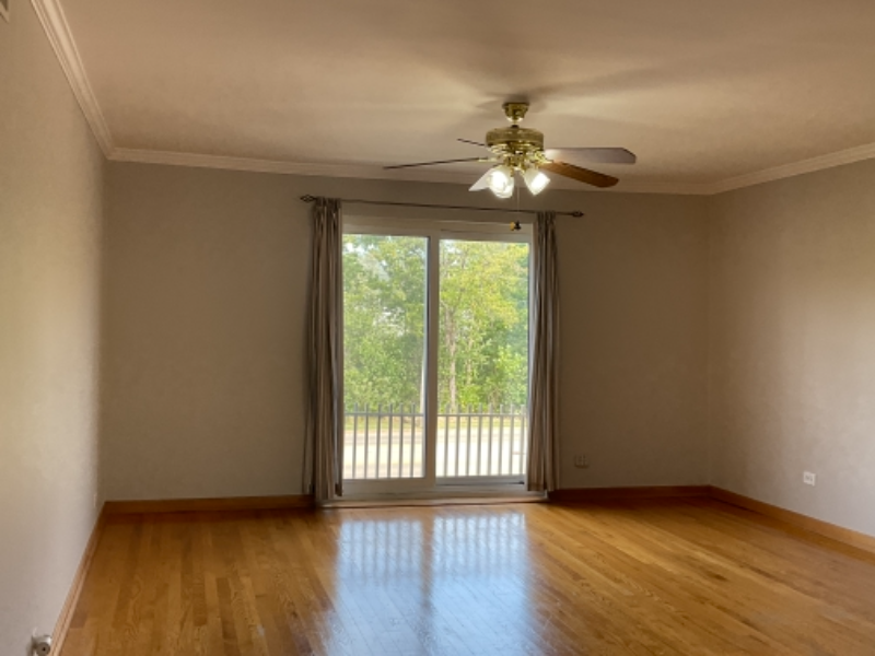 154 Green Bay Rd #2 - Photo 3 of 14