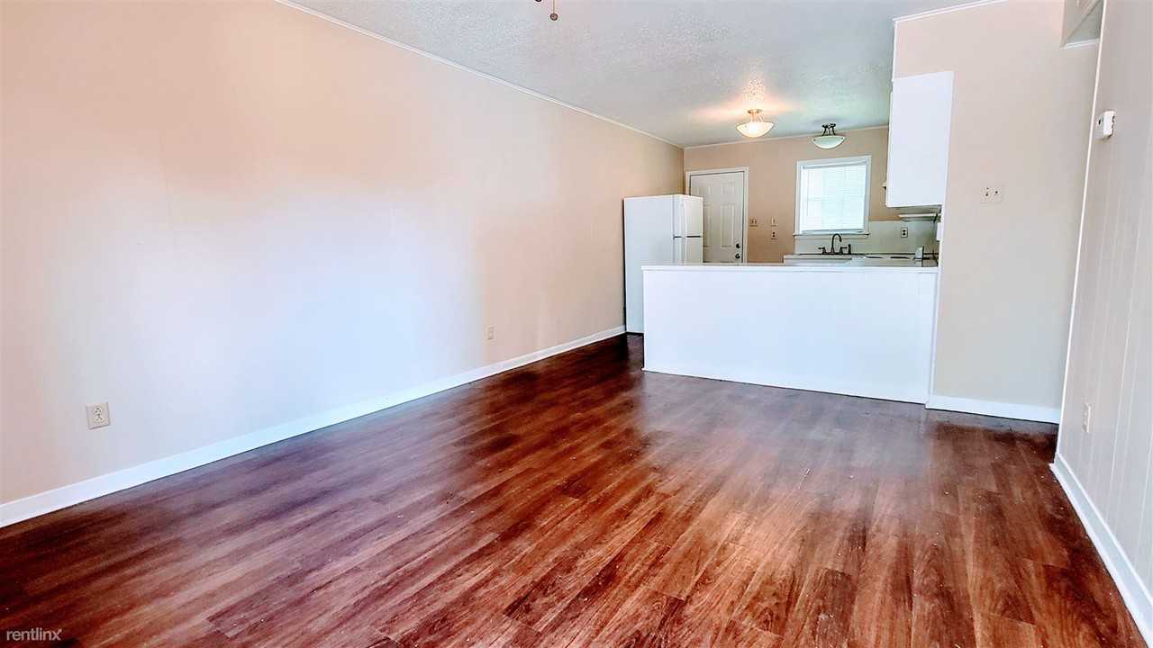 512 1st St - Photo 3 of 19