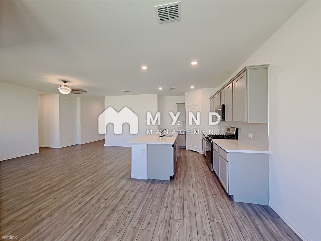 14828 Mainstay Way - Photo 3 of 16