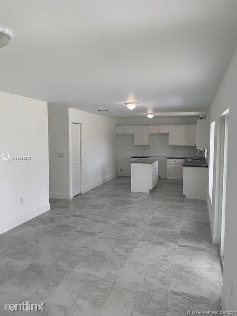 21870 Sw 118th Ave #1 - Photo 3 of 7