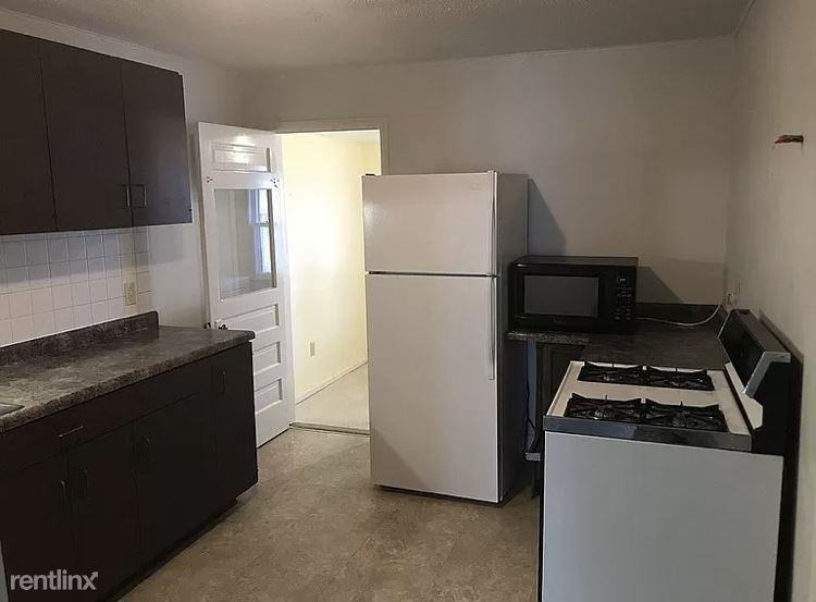 518 Nw 2nd St - Photo 3 of 11