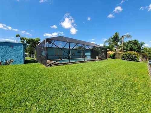 6104 Nw 19th Ct - Photo 2 of 8