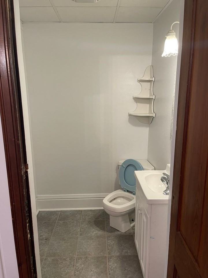 959 W 7th St - Photo 3 of 12