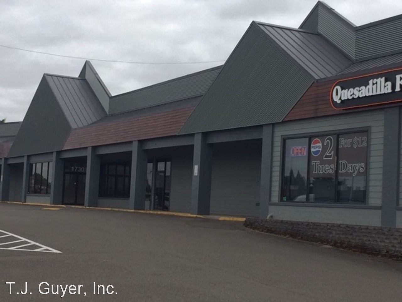 1616 S Gold  St - Photo 3 of 8